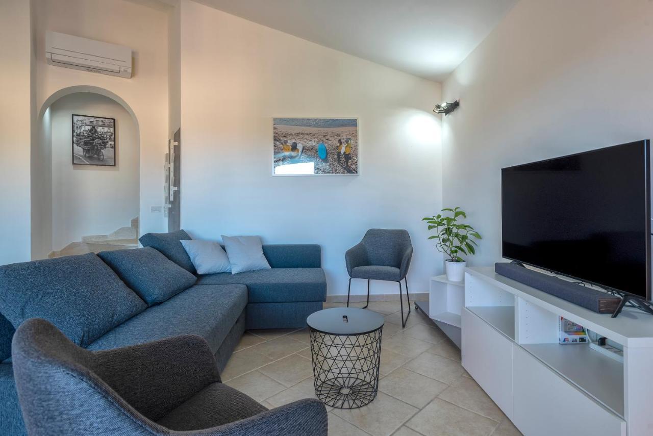 Ferienwohnung House Of Lens Golfo Aranci Exterior foto