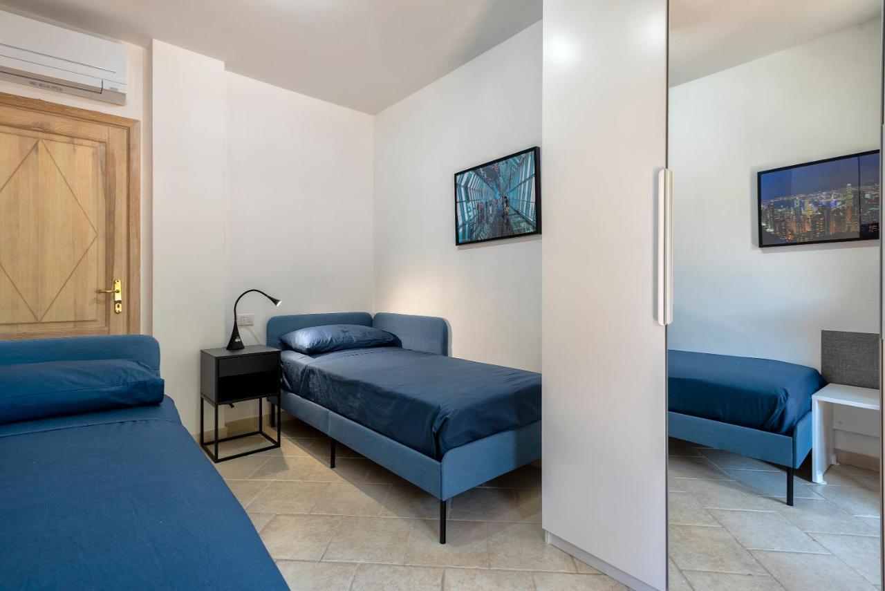 Ferienwohnung House Of Lens Golfo Aranci Exterior foto