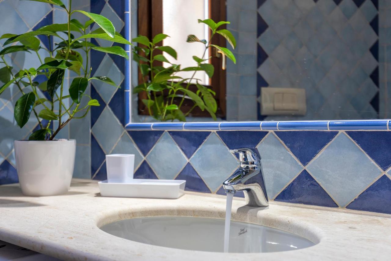 Ferienwohnung House Of Lens Golfo Aranci Exterior foto